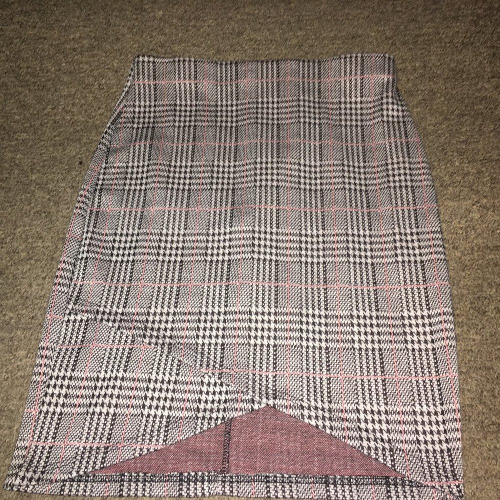 Mid-Thigh Plaid Mini Skirt